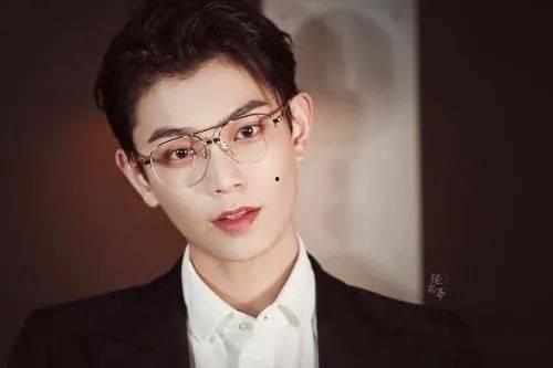 娱乐吃瓜丁禹兮,娱乐吃瓜界的“瓜王”